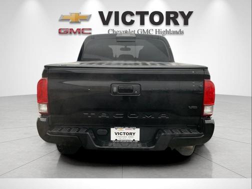 2017 Toyota Tacoma SR