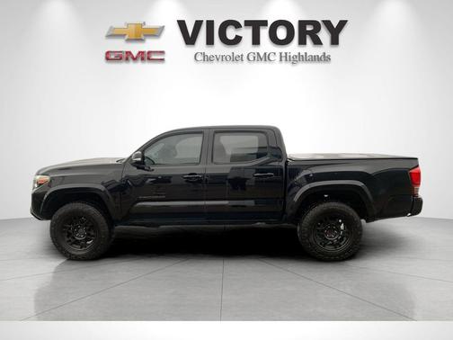 2017 Toyota Tacoma SR