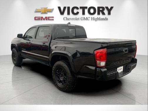 2017 Toyota Tacoma SR