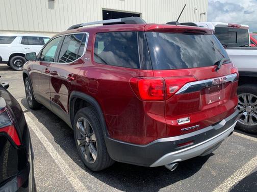 Crimson Red Tintcoat 2018 GMC Acadia SLT-2