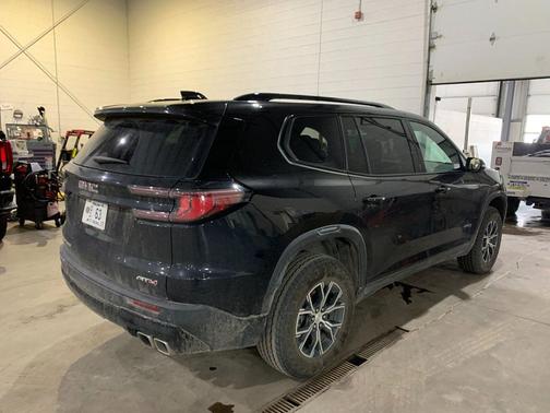 2025 GMC Acadia AWD AT4
