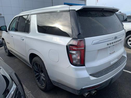 2022 Chevrolet Suburban 4WD High Country