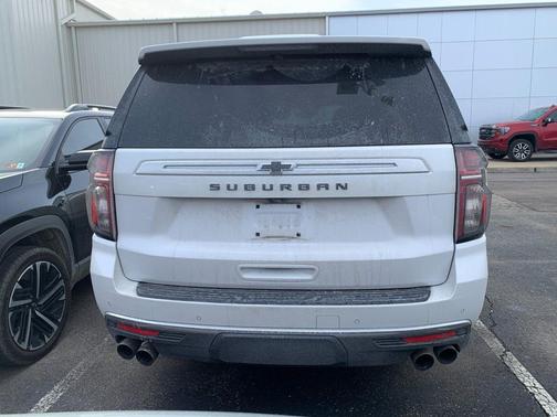 2022 Chevrolet Suburban 4WD High Country