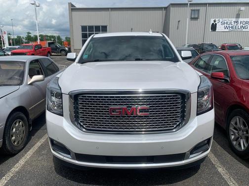 Summit White 2017 GMC Yukon XL Denali