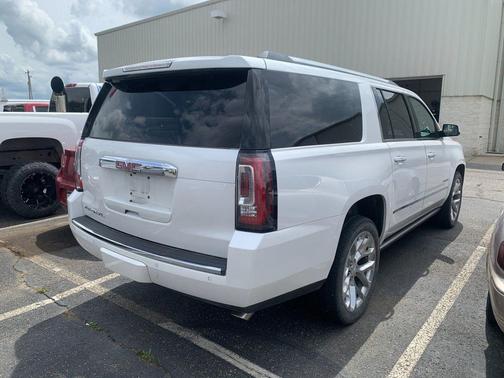 Summit White 2017 GMC Yukon XL Denali
