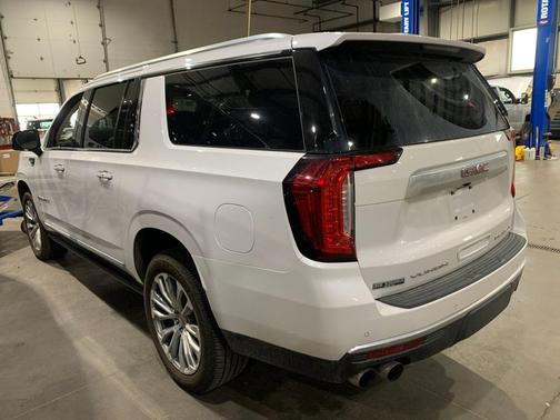 White Frost Tricoat 2023 GMC Yukon XL Denali