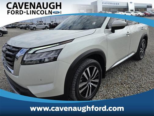 2023 Nissan Pathfinder Platinum FWD