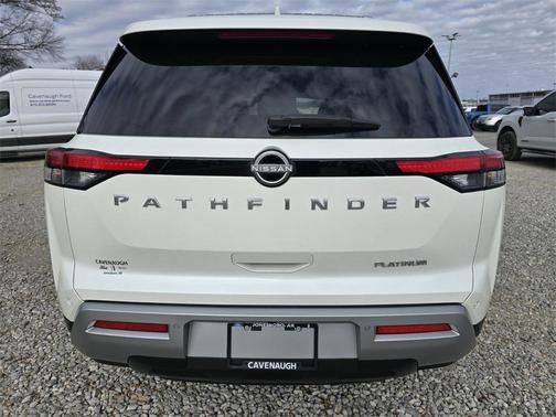 2023 Nissan Pathfinder Platinum FWD