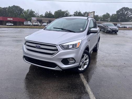 INGOT SILVER METALLIC 2018 Ford Escape SE