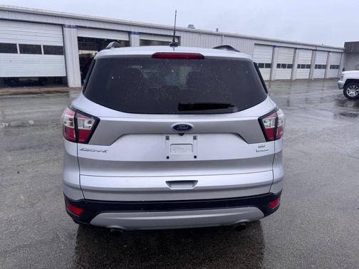 INGOT SILVER METALLIC 2018 Ford Escape SE
