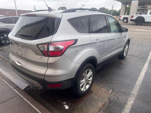 INGOT SILVER METALLIC 2018 Ford Escape SE
