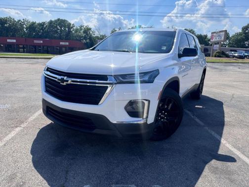 Summit White 2022 Chevrolet Traverse LS