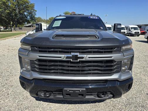 2024 Chevrolet Silverado 2500 Custom