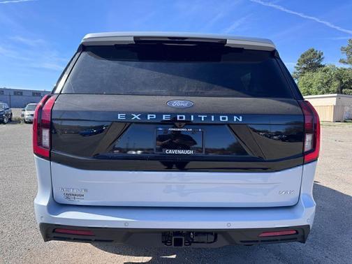 SPACE SILVER METALLIC 2026 Ford Expedition Max Active 4x4