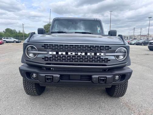 Carbonized Gray Metallic 2026 Ford Bronco Badlands