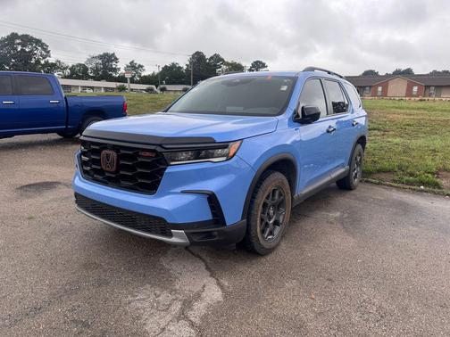 Diffused Sky Pearl 2025 Honda Pilot TrailSport