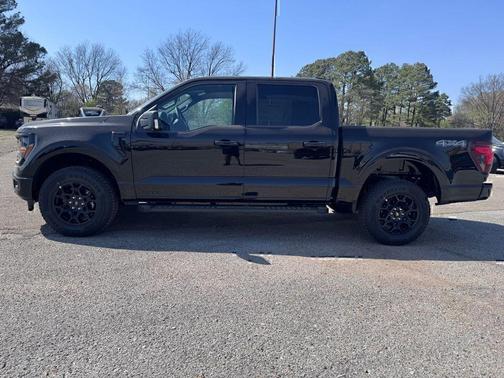 AGATE BLACK METALLIC 2026 Ford F-150 XLT