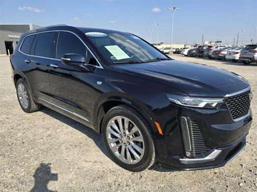 2022 Cadillac XT6 Premium Luxury FWD
