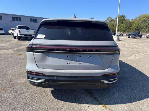 Gray Matter Metallic Clearcoat 2026 Lincoln Nautilus Premiere