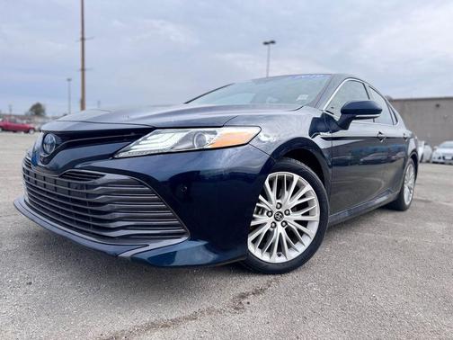 2019 Toyota Camry Hybrid XLE
