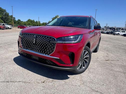 RED CARPET MET TC 2026 Lincoln Aviator Premiere
