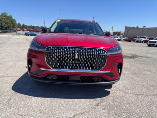 RED CARPET MET TC 2026 Lincoln Aviator Premiere