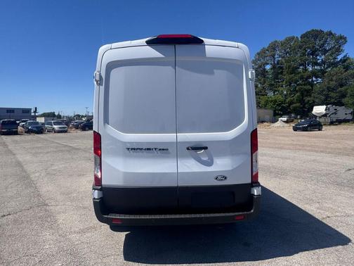 OXFORD WHITE 2026 Ford Transit-250 Base
