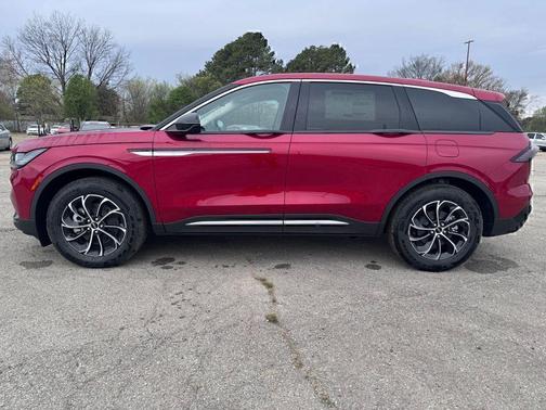 RED CARPET MET CC 2026 Lincoln Nautilus Premiere