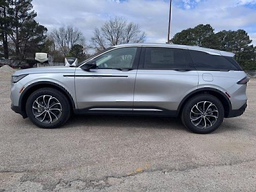 SILVER RADIANCE MET CC 2026 Lincoln Nautilus Premiere