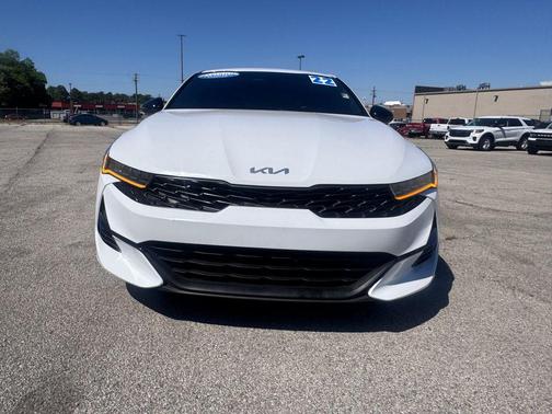 Glacial White Pearl 2022 Kia K5 GT-Line
