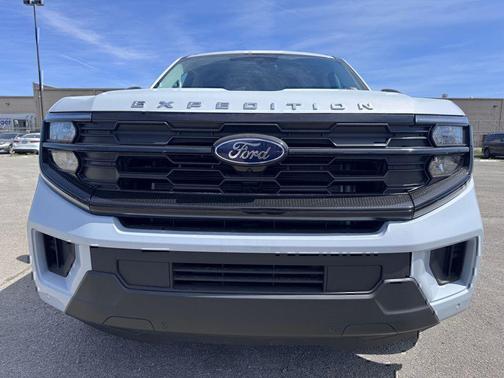 SPACE SILVER METALLIC 2026 Ford Expedition Active