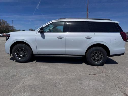 SPACE SILVER METALLIC 2026 Ford Expedition Active