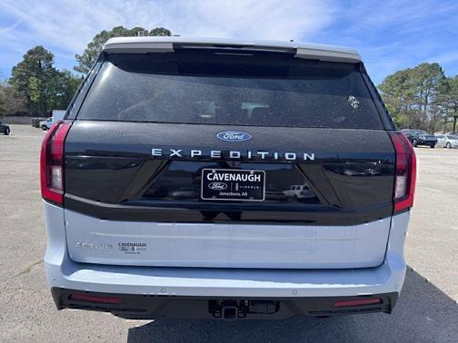 SPACE SILVER METALLIC 2026 Ford Expedition Active