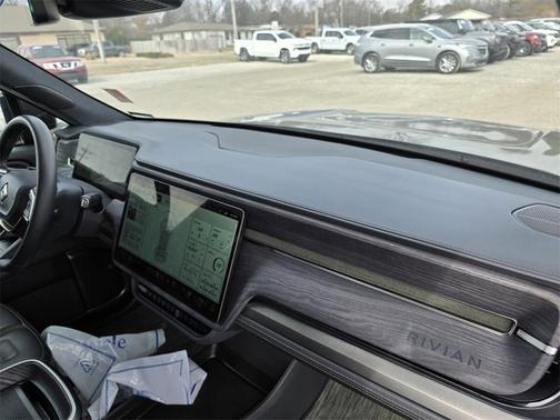 2023 Rivian R1S Adventure