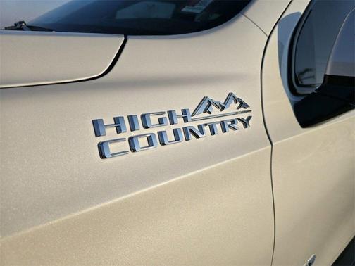 2024 Chevrolet Tahoe 4WD High Country