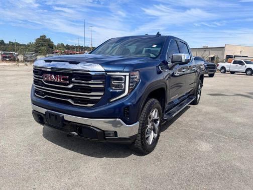 Pacific Blue Metallic 2022 GMC Sierra 1500 SLT