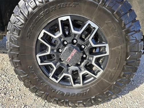 2025 GMC Sierra 2500 AT4X