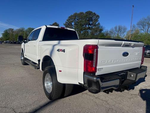 OXFORD WHITE 2026 Ford F-350 Lariat