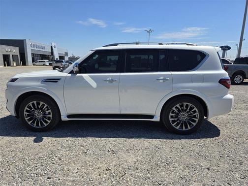 2023 Nissan Armada Platinum 4WD