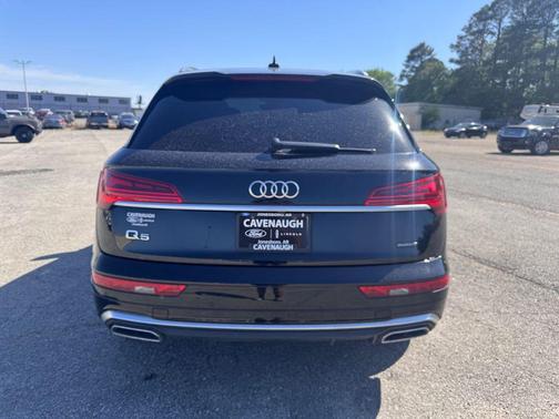Mythos Black Metallic 2022 Audi Q5 45 S line Premium Plus