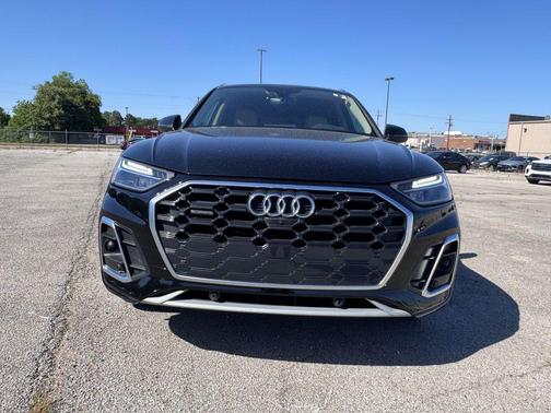 Mythos Black Metallic 2022 Audi Q5 45 S line Premium Plus