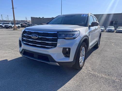 SPACE WHITE METALLIC 2025 Ford Explorer Active
