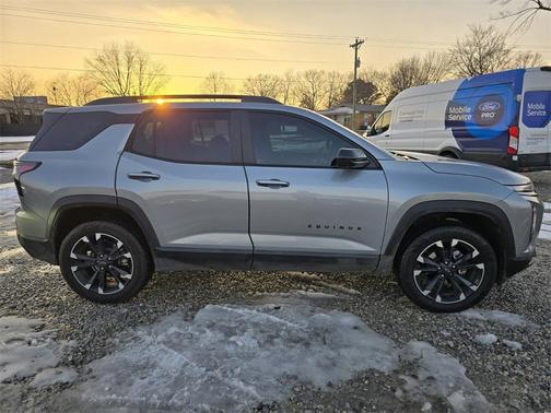2025 Chevrolet Equinox FWD RS