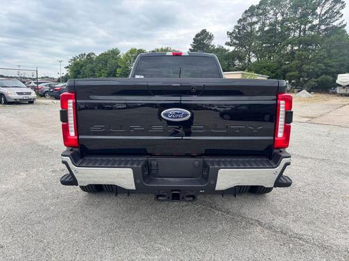 Agate Black Metallic 2026 Ford F-350 Lariat