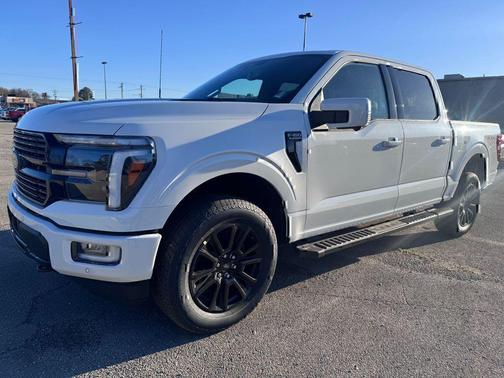 STAR WHITE METALLIC TRICOAT 2026 Ford F-150 Platinum