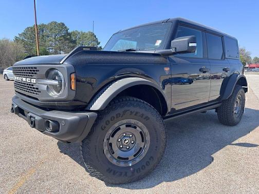 SHADOW BLACK 2025 Ford Bronco Badlands