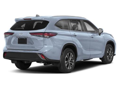 Moon Dust 2023 Toyota Highlander XLE