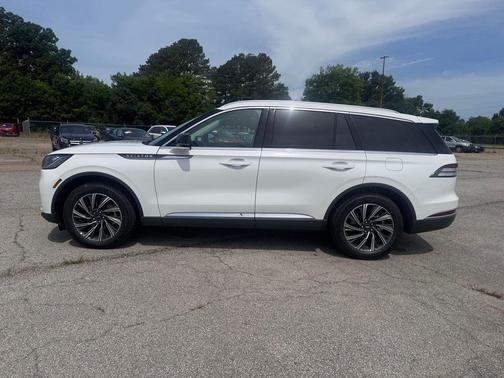 PRISTINE WHITE MET 3C 2026 Lincoln Aviator Premiere