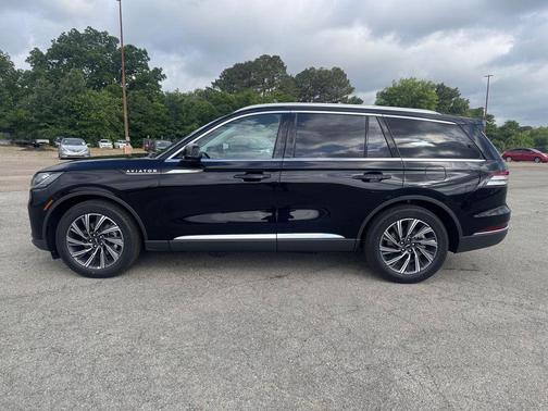INFINITE BLACK MET CC 2026 Lincoln Aviator Premiere
