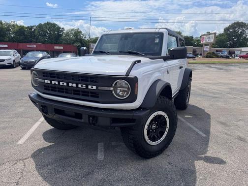 OXFORD WHITE 2023 Ford Bronco Black Diamond
